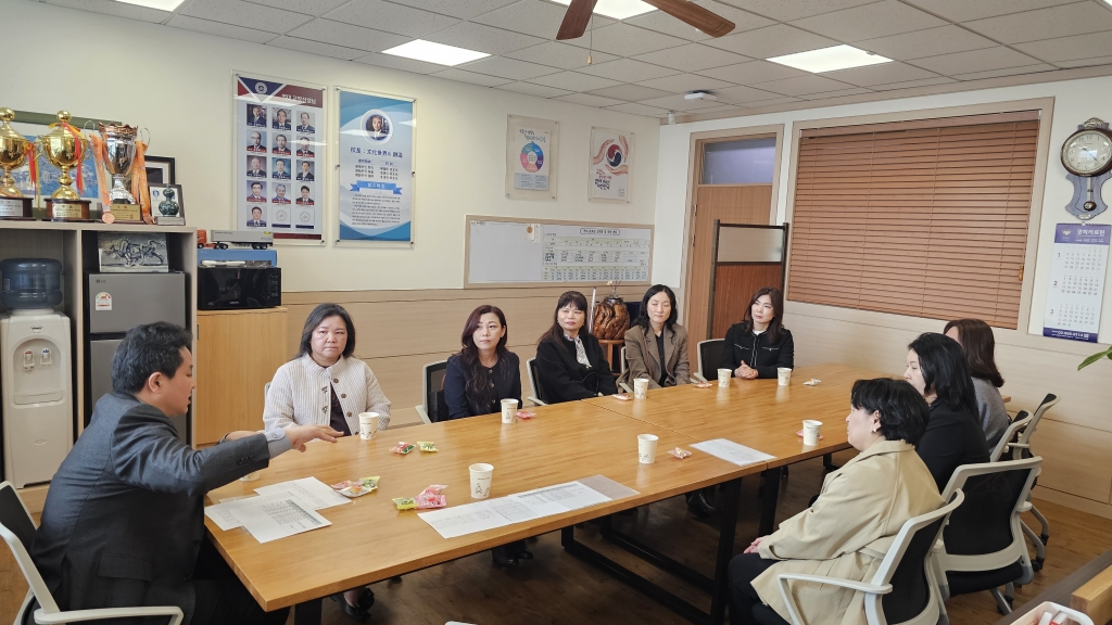 2026년 밝은사회 사임당클럽 임원들과 교장선샌님 차담회 실시(03.27.)